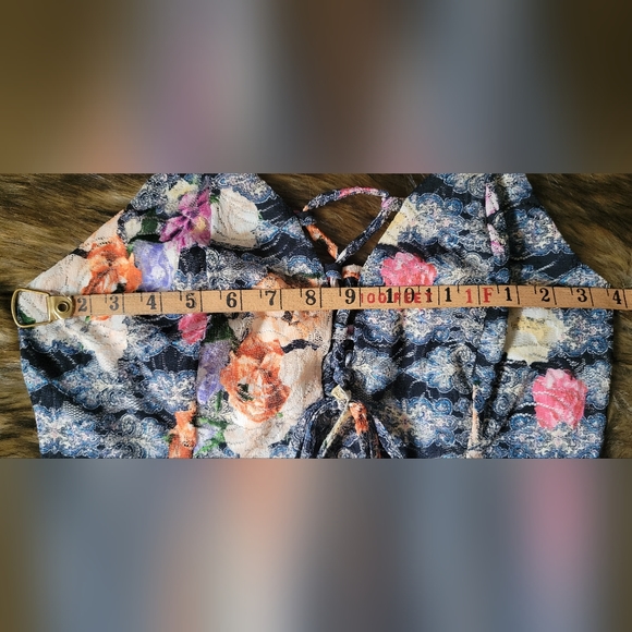 Venus Multi Floral Ruffled Camisole With Tie & Spaghetti Straps Size M - Picture 13 of 13